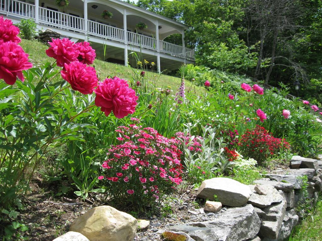 Deerhill Inn West Dover Exterior photo