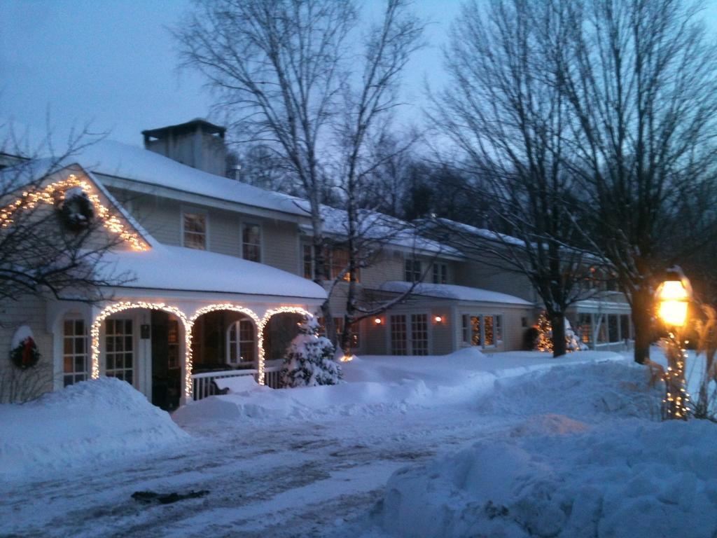 Deerhill Inn West Dover Exterior photo